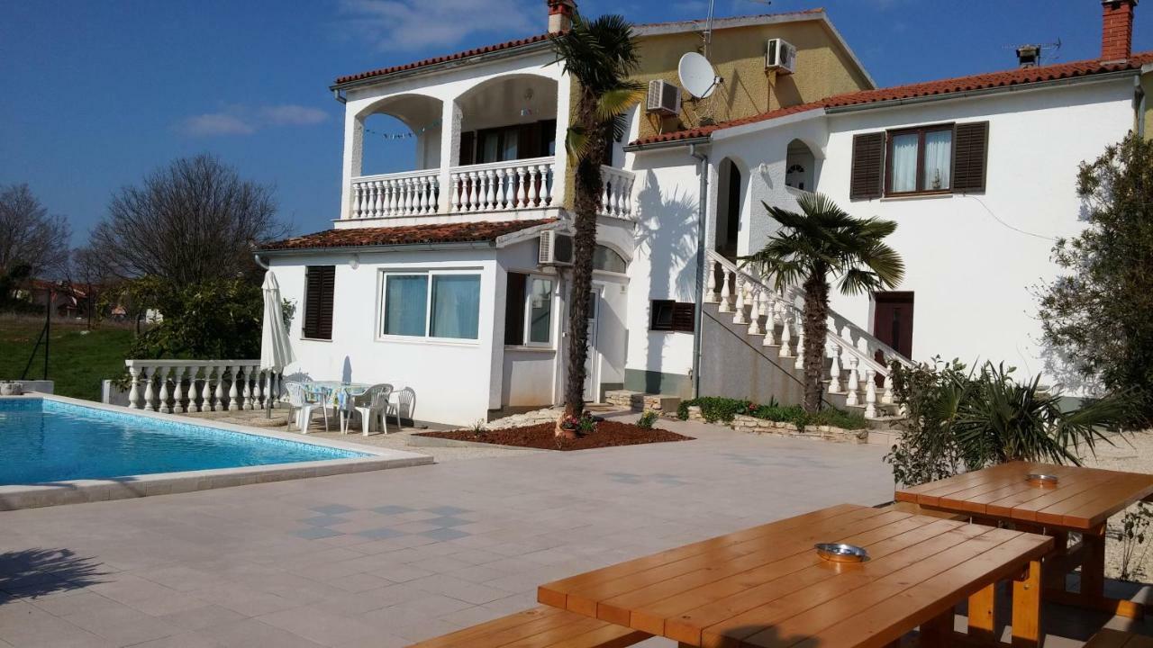 Apartments Ella Poreč Extérieur photo